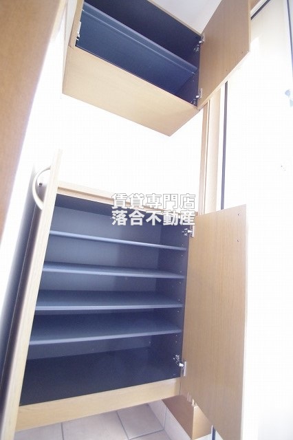 収納　シューズ収納