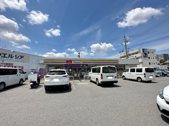 コンビニ　ミニストップ（コンビニ）まで420m