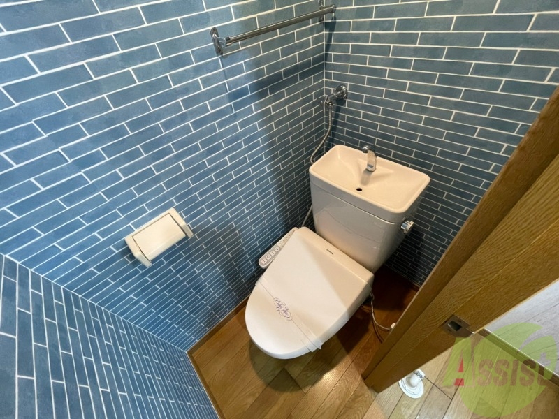 トイレ　トイレです。ウォシュレット付を探している方、おすすめです。