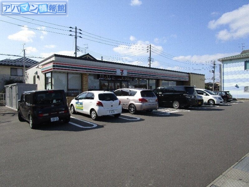 コンビニ　セブンイレブン新潟小新店（コンビニ）まで732m