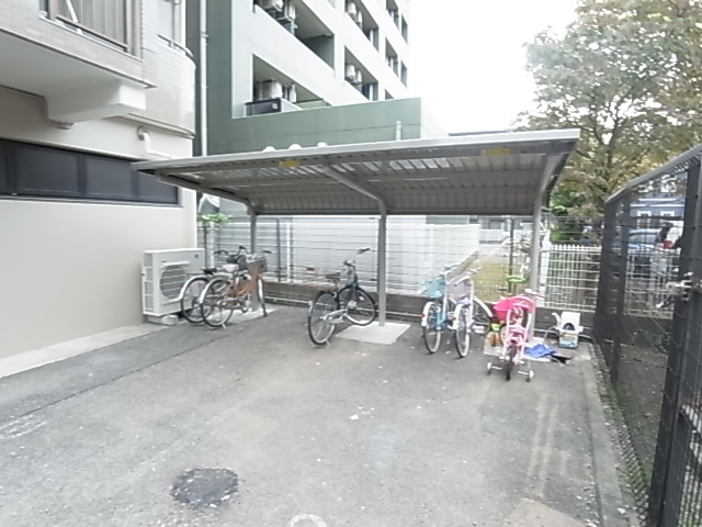 その他共有部分　屋根付き駐輪場