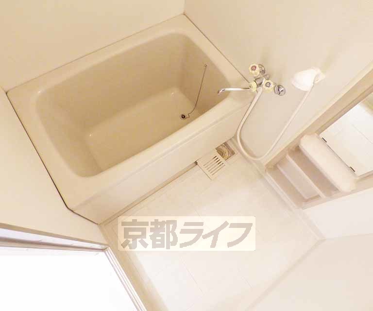 バス・シャワールーム　きれいなお風呂です。