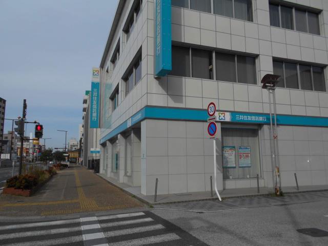 銀行　三井住友信託銀行（株）／四日市支店（銀行）まで323m