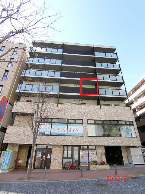 建物外観　エントランス側（東側バルコニー側）外観