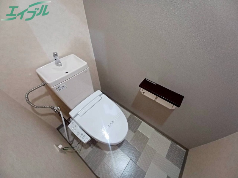 トイレ　同型参考写真