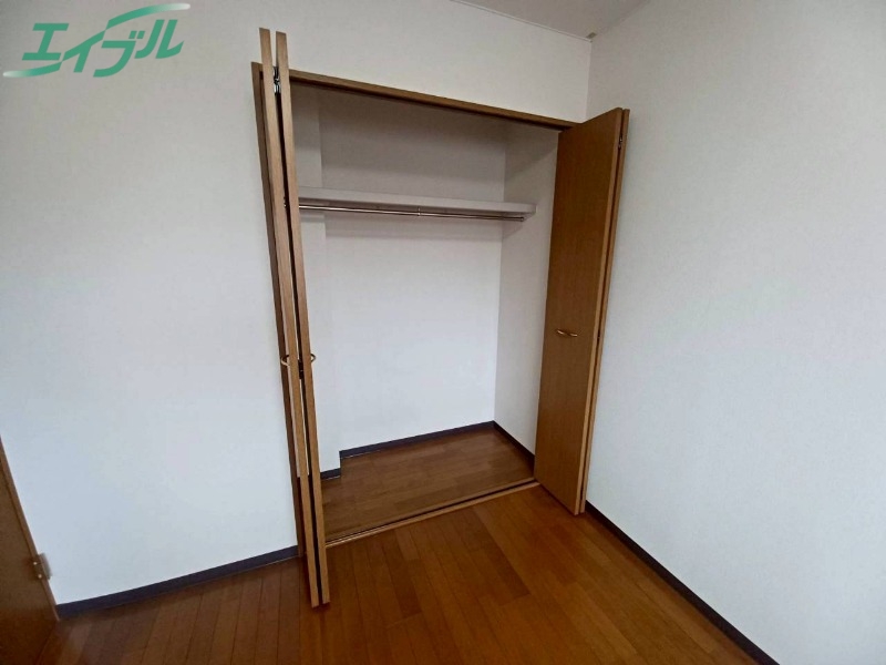 収納　同型参考写真