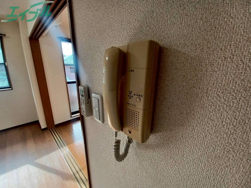 セキュリティ　同型参考写真