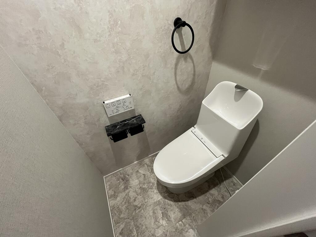 トイレ　同施工会社の参考写真です。