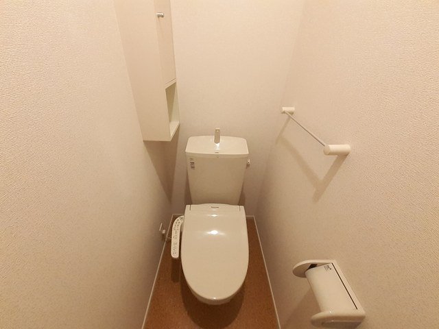 トイレ　コンパクトで使いやすいトイレです