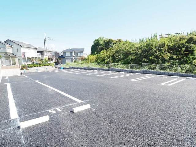 駐車場　駐車スペースもあります