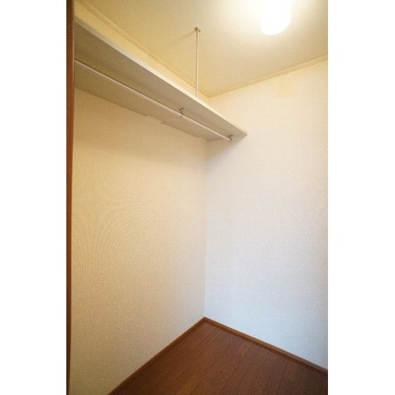収納　ウォークインクローゼット