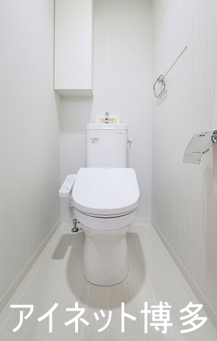 トイレ　ウォシュレット完備です