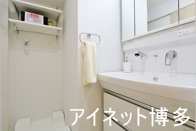 洗面設備　毎朝の支度はこちらでばっちり