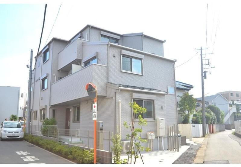 建物外観　最上階・角部屋の物件♪