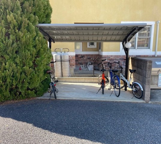 その他設備　屋根付き駐輪場