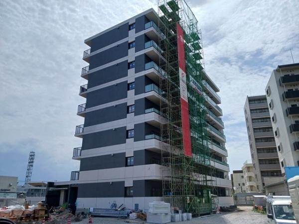 建物外観　建築中