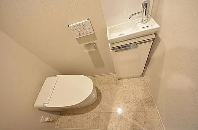 トイレ　別部屋参考写真