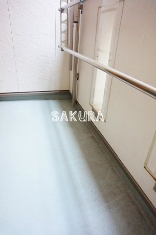 バルコニー　暖かな日差しのふりそそぐバルコニー♪