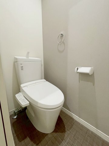 トイレ　落ち着いたトイレです