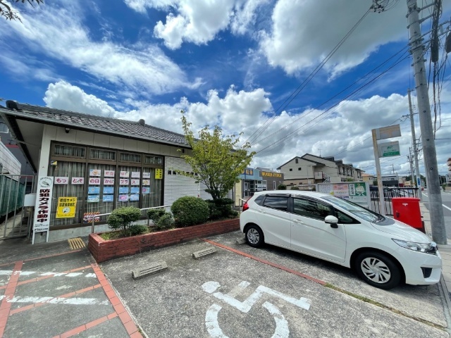 郵便局　岡崎六名郵便局（郵便局）まで950m