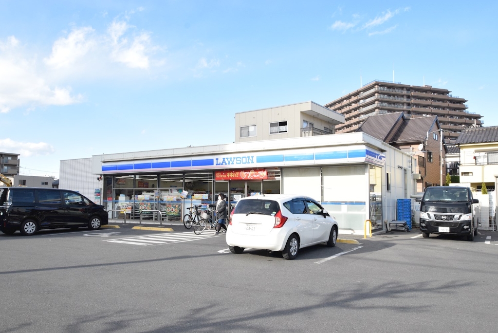 コンビニ　ローソン（コンビニ）まで619m