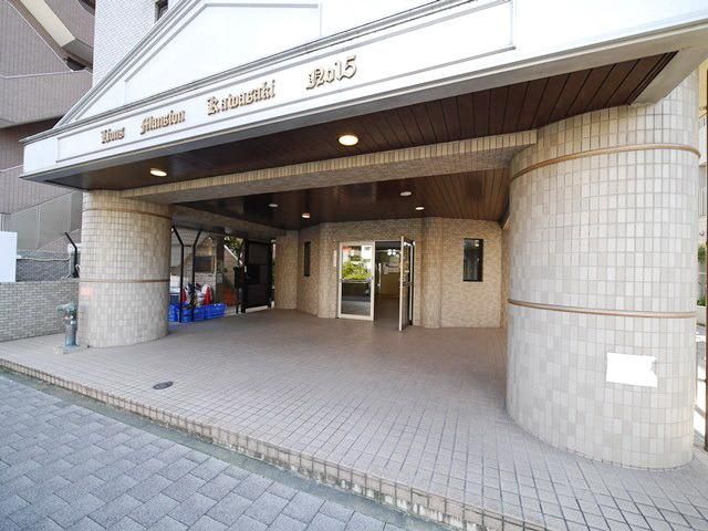 エントランス　★建物入り口前★
