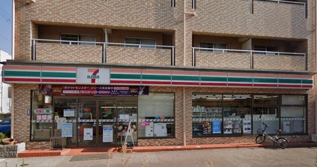 コンビニ　セブン－イレブン　西宮甲子園八番町店（コンビニ）まで208m