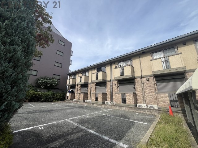 建物外観　オートロックで外部の人間が簡単に出入りできないため安心です。