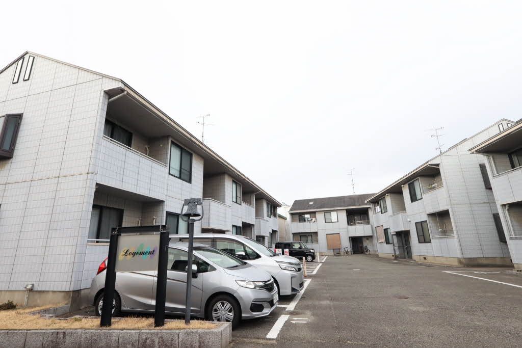 建物外観　積水ハウス施工の賃貸住宅です。