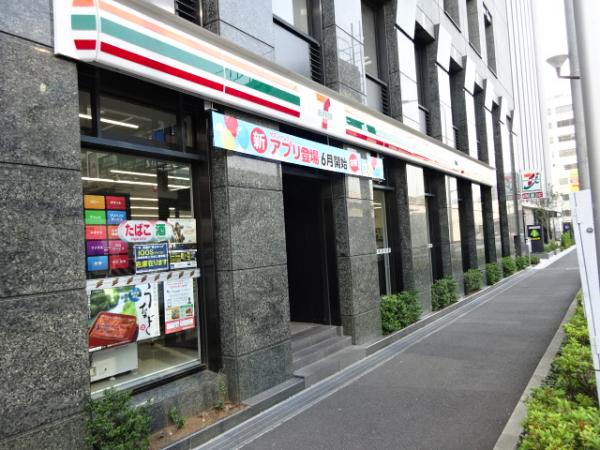 コンビニ　セブンイレブン新宿新小川町店（コンビニ）まで234m