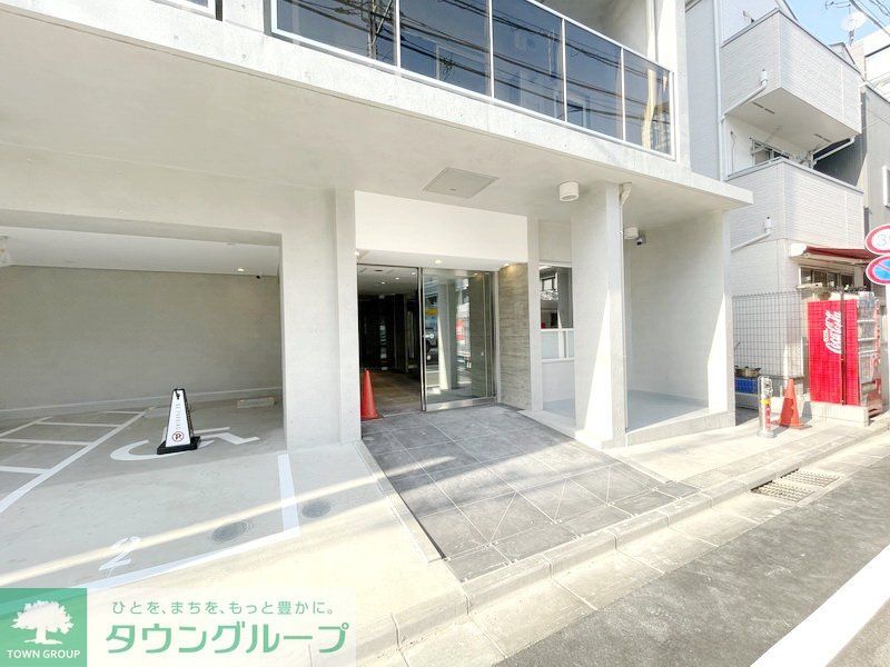 エントランス　部屋探しは株式会社　タウンハウジング　までお気軽にお問合せ…