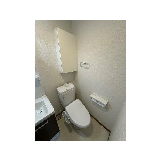 トイレ　※同タイプ参考写真