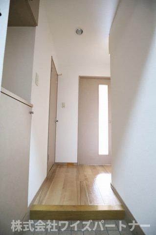 玄関　※別部屋写真　現況優先