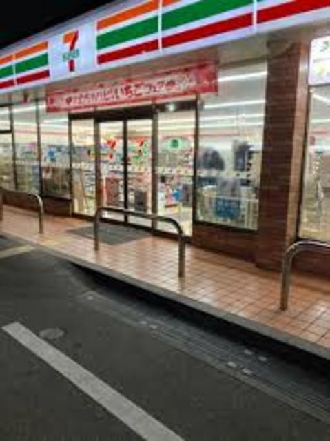コンビニ　セブンイレブン池田旭丘1丁目店（コンビニ）まで322m
