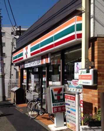 コンビニ　セブンイレブン 世田谷砧3丁目店（コンビニ）まで320m