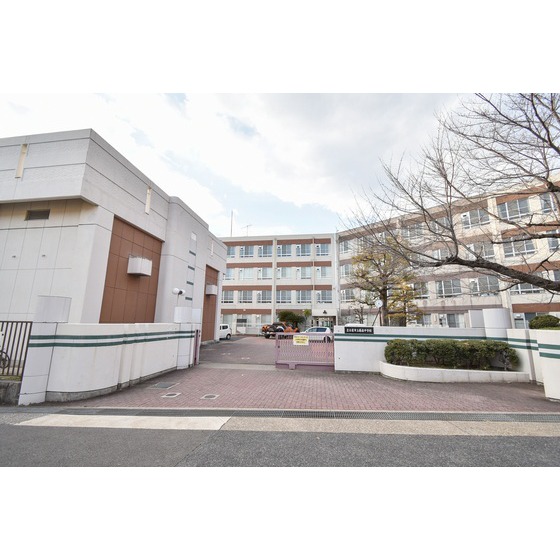 中学校　名古屋市立藤森中学校（中学校）まで525m