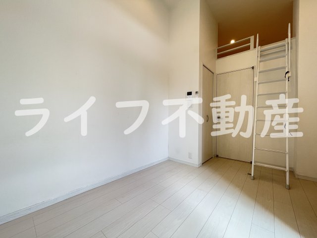 居室・リビング　ゆったり過ごせる居間です
