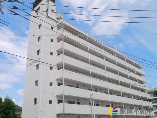 建物外観　7階建て物件です