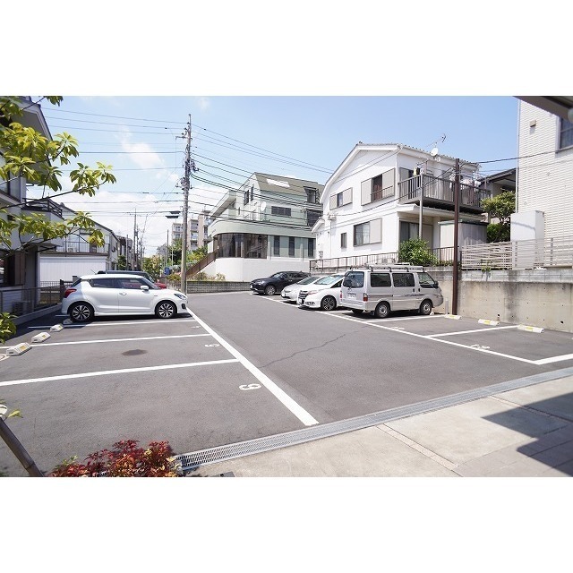 駐車場　敷地内駐車場あり♪