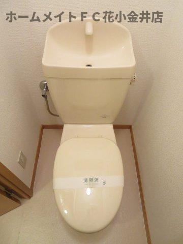 トイレ　清潔感のあるトイレです