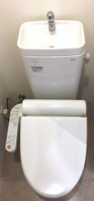 トイレ　嬉しい温水洗浄便座♪