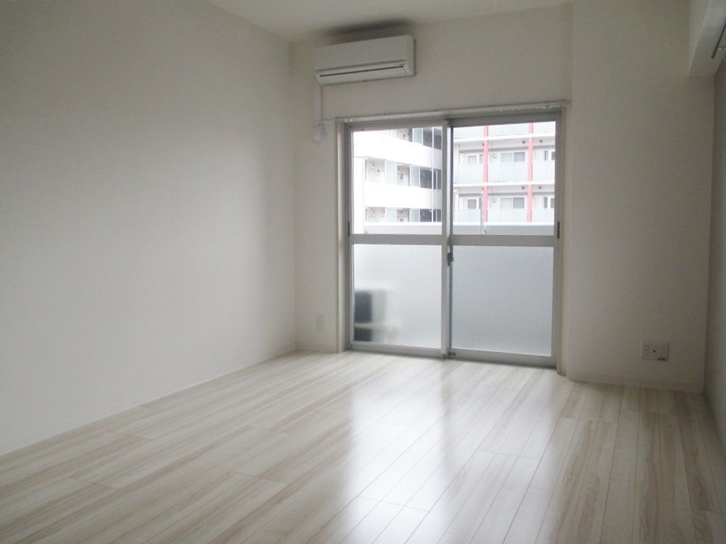 居室・リビング　開放感のあるゆったりとしたお部屋です♪