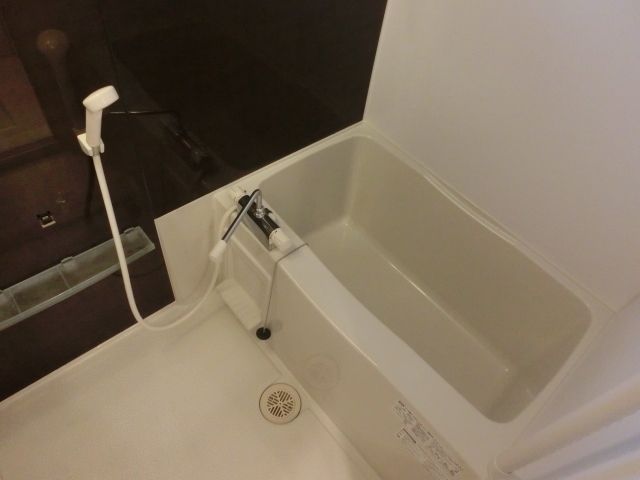 バス・シャワールーム　嬉しいバス・トイレの別々