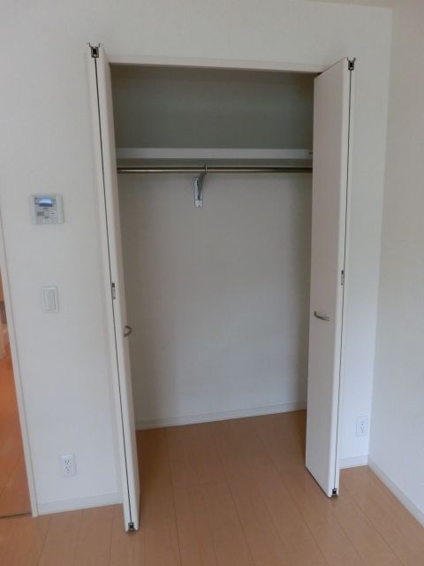 収納　使いやすいクローゼット完備