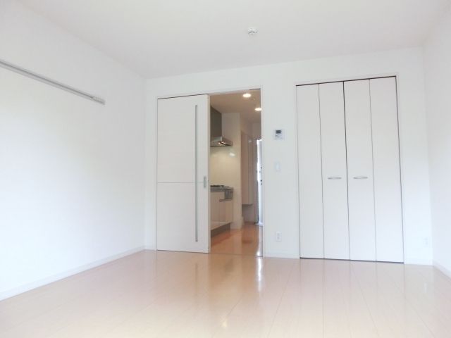 その他部屋・スペース　約８帖のフローリング部屋