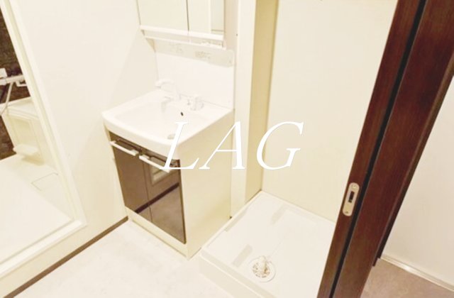 洗面設備　独立洗面台です。