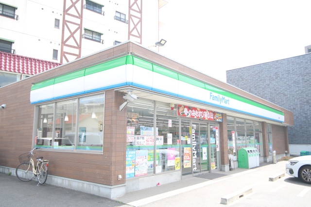 コンビニ　ファミリーマート　石川橋店（コンビニ）まで100m