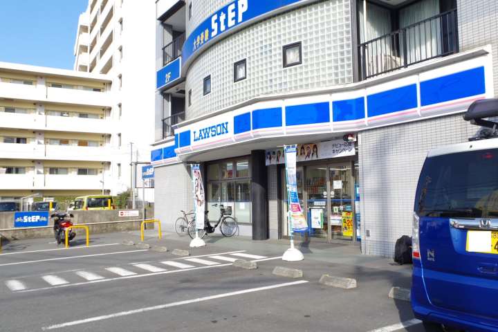 コンビニ　ローソン 横須賀根岸町二丁目（コンビニ）まで884m
