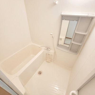 バス・シャワールーム　部屋が別号室の写真です　現況優先
