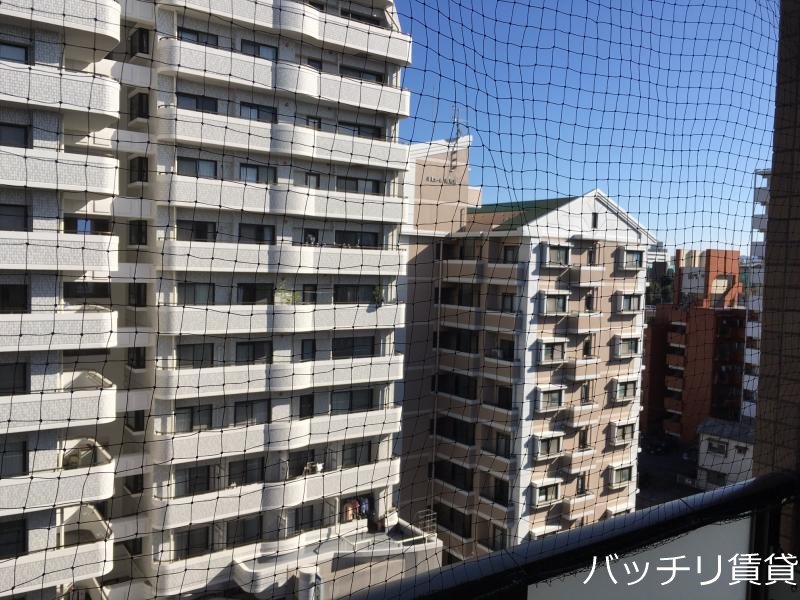 バルコニー　別号室タイプの為、現状を優先致します。